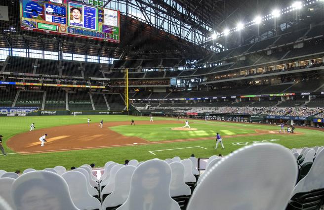 Nuovo stadio dei Texas Rangers: sarà un modello anche per il calcio italiano?
