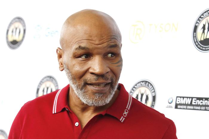 Mike Tyson torna sul ring contro Roy Jones Jr.