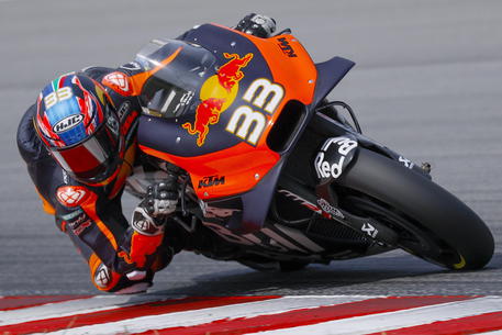 MotoGP: Binder vince su Morbidelli. Ottimo quinto posto per Rossi.