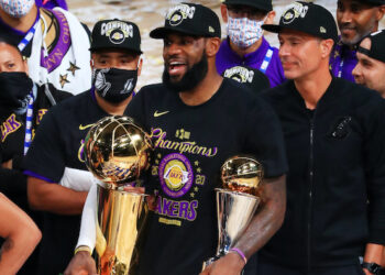 NBA: i Los Angeles Lakers conquistano il titolo.