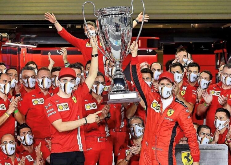 F1: Verstappen vince ad Abu Dhabi, Vettel saluta la Ferrari