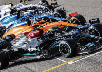 F1: 2º giorno di test in Bahrein, problemi per la Mercedes