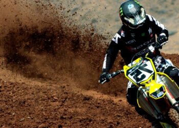 Motocross, stravolto il calendario 2021.