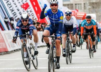 Ciclismo, Cavendish vince anche la terza tappa del Giro di Turchia.