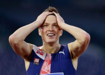 Record del mondo di Karsten Warholm nei 400 hs maschili.