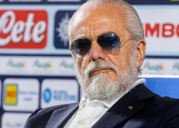 De Laurentiis propone una nuova Superlega Europea.