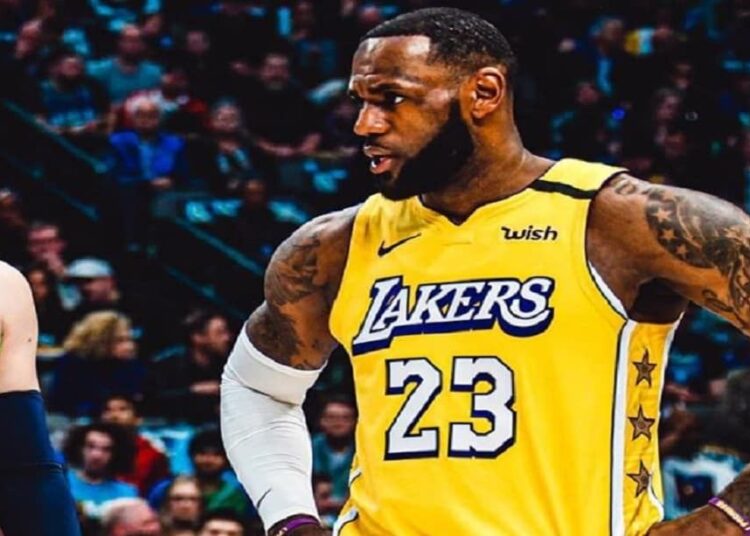 I giocatori più pagati della NBA secondo Forbes