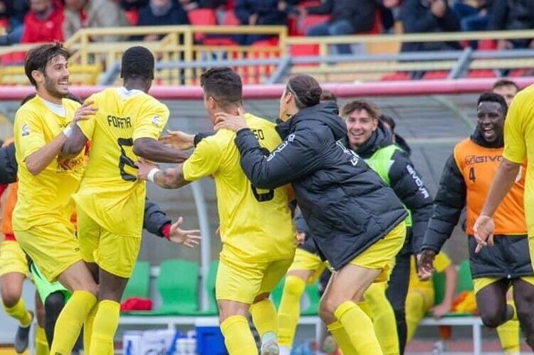 Lega Pro Girone C, 10^ giornata: spicca il derby Bari-Foggia, scontro diretto Messina-Vibonese