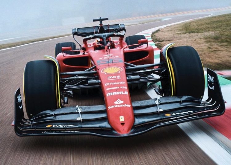 Formula 1: Presentate tutte le auto, si scaldano i motori in vista dei test in Bahrain 