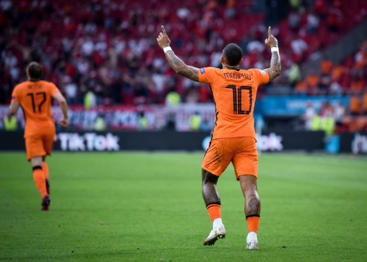 Ore 20:45, Olanda – Germania: amichevole di lusso nella cornice del Johan Cruijff Arena.￼