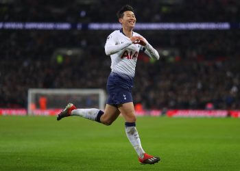 Tottenham – Leicester. Conto il Leicester reduce dalla Conference, il Tottenham vuole rimanere in scia dell’Arsenal.￼