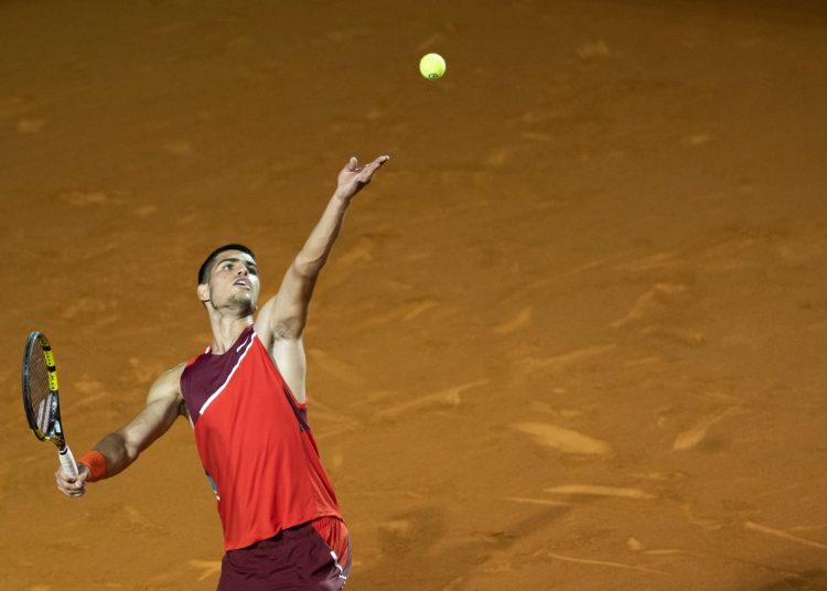 Ore 01:00, Tennis – ATP Miami. Hurkacz – Alcaraz. In finale nel doppio il gigante polacco deve vedersela con la furia rossa.