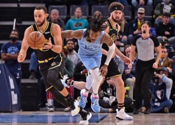 Playoff NBA, risultati della notte: Golden State travolge Memphis e Morant si fa male￼
