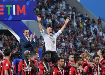 Milan, rubata la medaglia a Pioli: “Me l’hanno strappata durante la festa”
