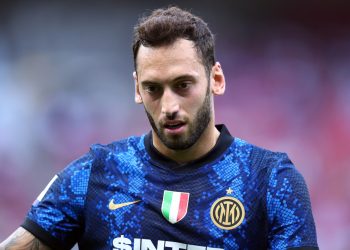 Calhanoglu contro tutti, possibile addio all’Inter